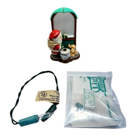 Hallmark “Christmas is Magic” Lighted Christmas Ornament #QLX7171 (1988) - Picture 1 of 6